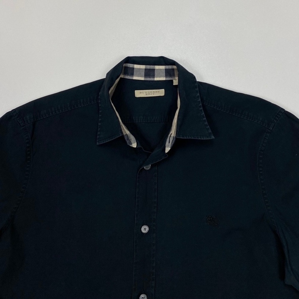 Is like Dark Gray. It’s like a faded black.That’s just the style of it.